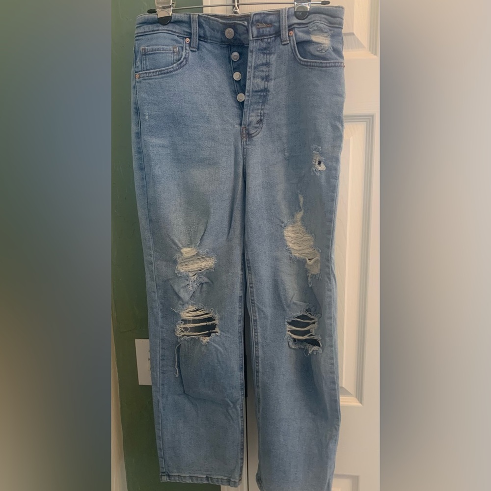 Wild Fable distressed straight leg jeans| size 6